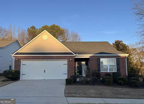 958 Village View Cir, Loganville, GA 30052