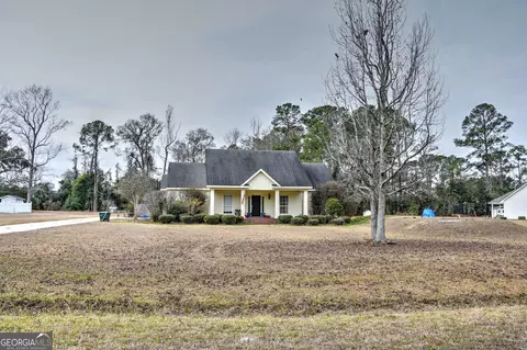 118 Foxworth Trl, Nashville, GA 31639