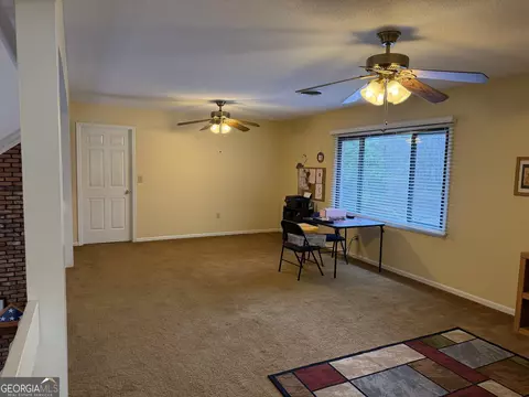 Living - 223 Trinity Rd, Dublin, GA 31021 photo 2 of 3