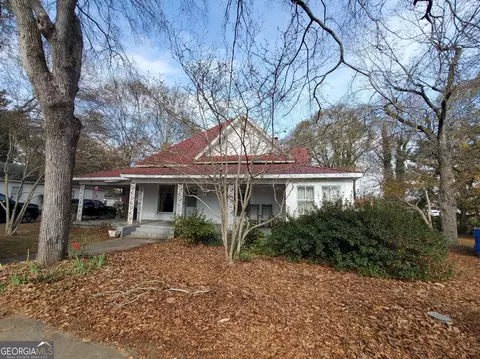 134 Adams St, Lavonia, GA 30553