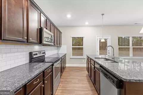 Kitchen - 269 Makenna Dr, Hampton, GA 30228 photo 1 of 2