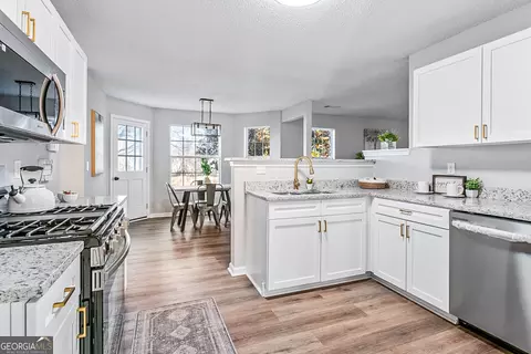 628 Burtons Cv, Hampton, GA 30228 photo 6
