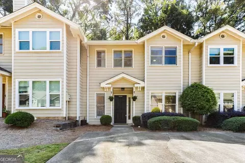 232 Peachtree Hollow Ct, Sandy Springs, GA 30328