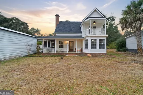 770 Hickory Bluff Dr, Waverly, GA 31565