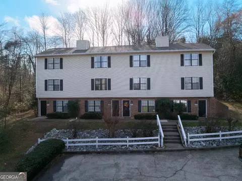 3042 Destin Cir, Snellville, GA 30078