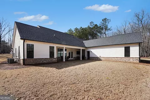 Exterior - 1505 Willis Rd, Barnesville, GA 30204 photo 6 of 9