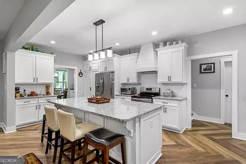 Kitchen - 1505 Willis Rd, Barnesville, GA 30204 photo 3 of 3