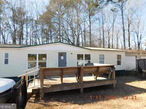 733 Twin Oaks Rd, Williamson, GA 30292