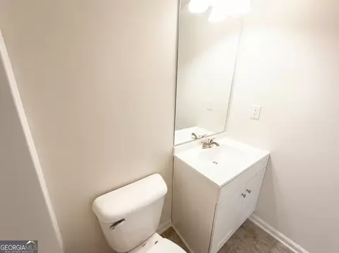 Bath - 736 Tullamore Way, Hampton, GA 30228 photo 3 of 6