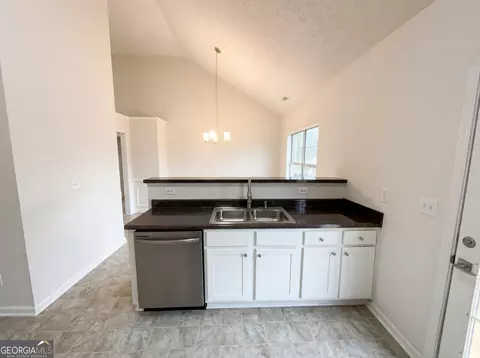 Kitchen - 736 Tullamore Way, Hampton, GA 30228 photo 3 of 3