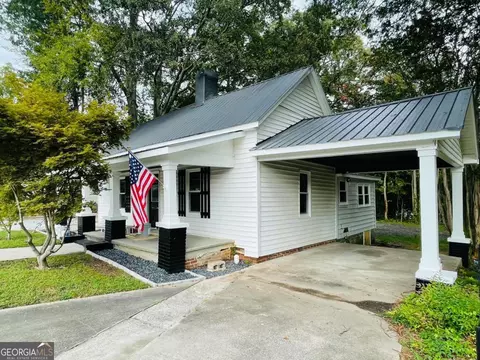 112 Park St, Dallas, GA 30132