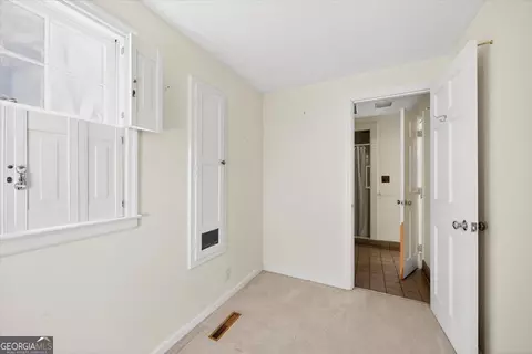 Bedroom - 1802 Pine Forest Cir, Dublin, GA 31021 photo 8 of 11
