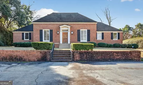 1802 Pine Forest Cir, Dublin, GA 31021