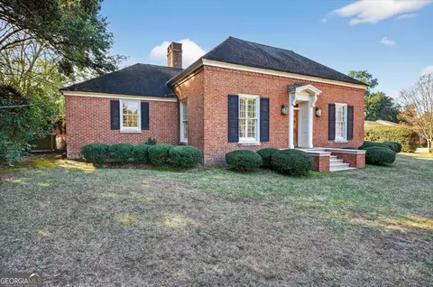 Exterior - 1802 Pine Forest Cir, Dublin, GA 31021 photo 3 of 11