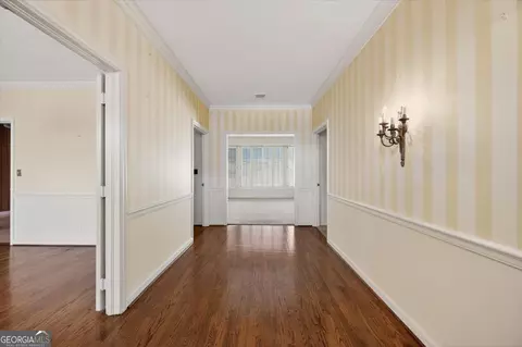 Entry Way - 1802 Pine Forest Cir, Dublin, GA 31021 photo 2 of 3