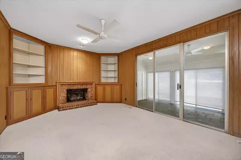 Living - 1802 Pine Forest Cir, Dublin, GA 31021 photo 2 of 6