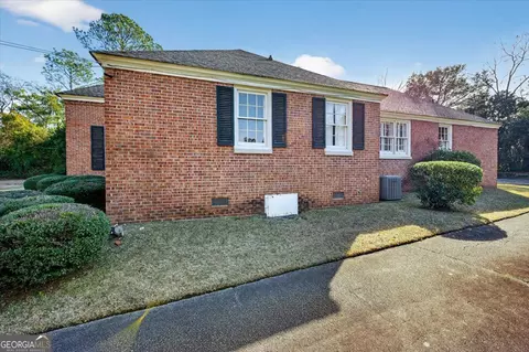 Exterior - 1802 Pine Forest Cir, Dublin, GA 31021 photo 7 of 11