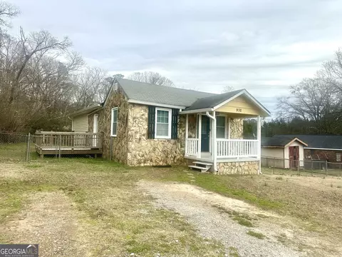 932 Greer Rd, Griffin, GA 30223