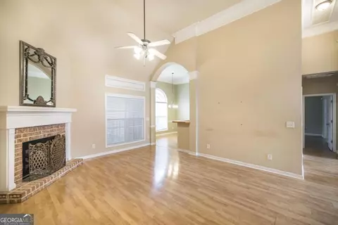 Living - 509 Saint Marlo Dr, Centerville, GA 31028 photo 3 of 5