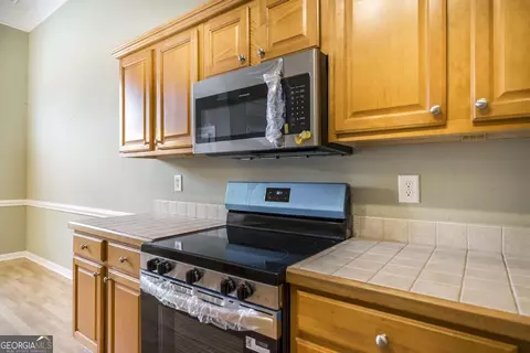 Kitchen - 509 Saint Marlo Dr, Centerville, GA 31028 photo 2 of 4