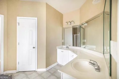 Bath - 509 Saint Marlo Dr, Centerville, GA 31028 photo 1 of 2