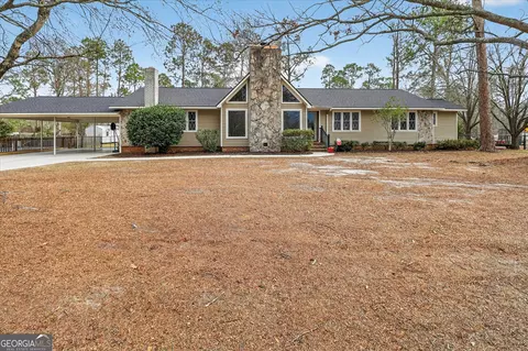 102 Pate St, Swainsboro, GA 30401