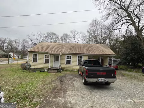 184 N Harkness St, Jackson, GA 30233