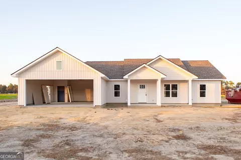 2068 Lentz Dr, Blackshear, GA 31516