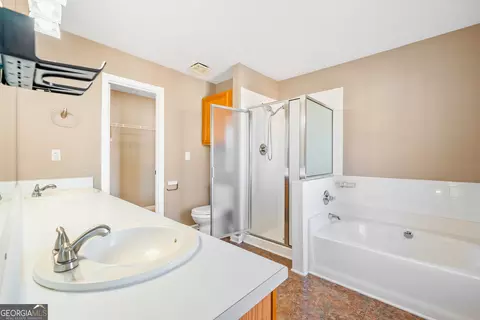 Bath - 4054 Spring Cove Dr #0, Duluth, GA 30097 photo 2 of 5