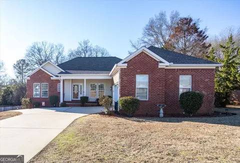 420 Southland Trl, Byron, GA 31008