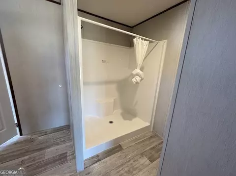 Bath - 152 Trinity Ct, Royston, GA 30662 photo 3 of 3