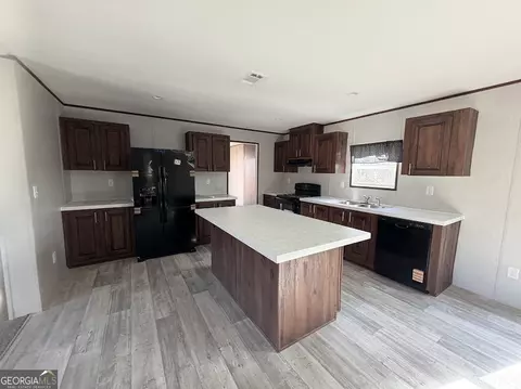 Kitchen - 152 Trinity Ct, Royston, GA 30662 photo 1 of 1
