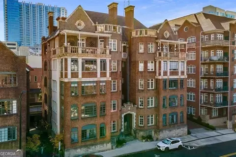 81 Peachtree Pl NE #6, Atlanta, GA 30309