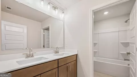Bath - 1775 Goodwin Dr, Hampton, GA 30228 photo 1 of 1