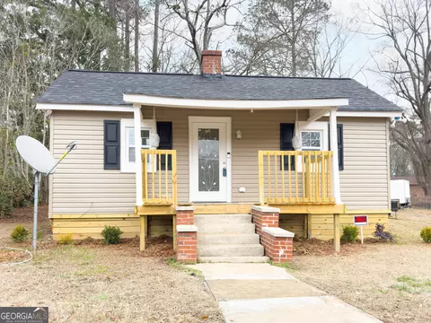 149 Akins St, Barnesville, GA 30204
