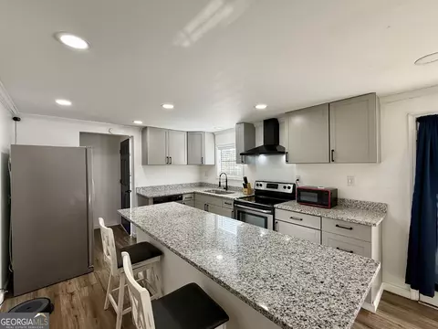 Kitchen - 10199 Ga Highway 296, Stapleton, GA 30823 photo 1 of 3