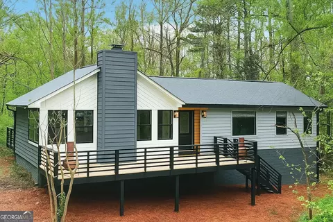 137 Creekview Dr, Woodstock, GA 30188