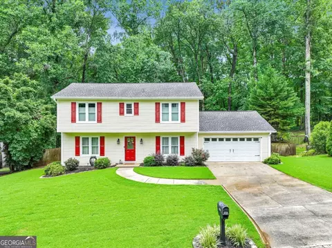 3605 Hickory Cir SE, Smyrna, GA 30080