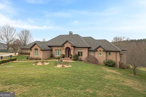 1398 Annandale Dr, Clarkesville, GA 30523
