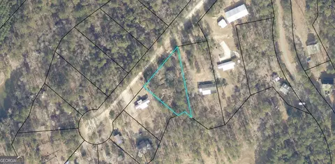 1072 Chickasaw Ln, Lincolnton, GA 30817