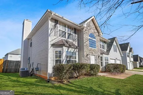 2036 Registry Dr, Hampton, GA 30228
