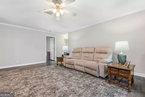 Living - 471 Kirkpatrick Rd, Cochran, GA 31014 photo 5 of 6