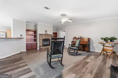 Living - 471 Kirkpatrick Rd, Cochran, GA 31014 photo 1 of 6