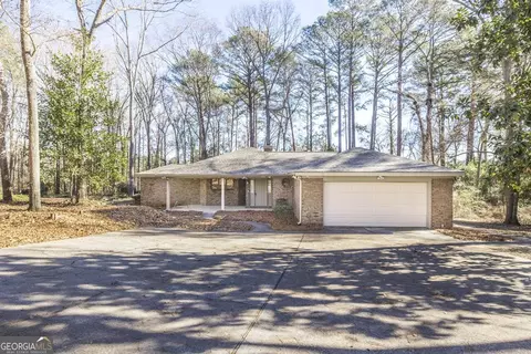 207 Becky Dr, Bonaire, GA 31005