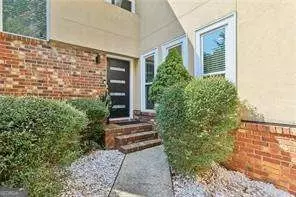 6118 Barfield Rd, Atlanta, GA 30328