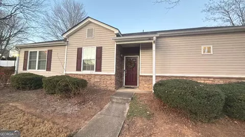 326 Hiawassee Dr, Woodstock, GA 30188