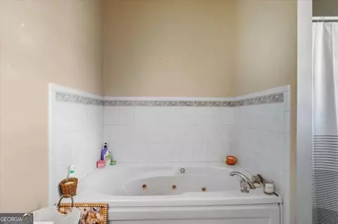 Bath - 37 Heather Cir, Cave Spring, GA 30124 photo 4 of 5