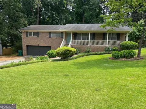 820 Highview Dr SE, Smyrna, GA 30082