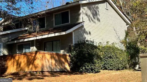 8560 Creekwood Way, Jonesboro, GA 30238