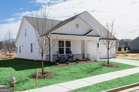 153 Chattahoochee Cir, Locust Grove, GA 30248